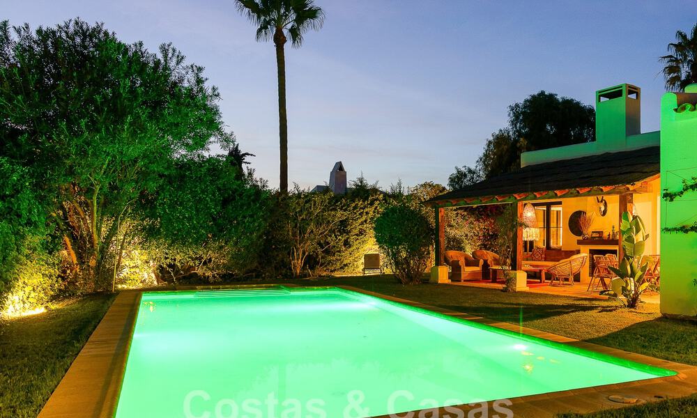 Attractive, distinctive Ibiza-style villa for sale with large separate guest house located in West Marbella 49967