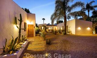 Attractive, distinctive Ibiza-style villa for sale with large separate guest house located in West Marbella 49972 