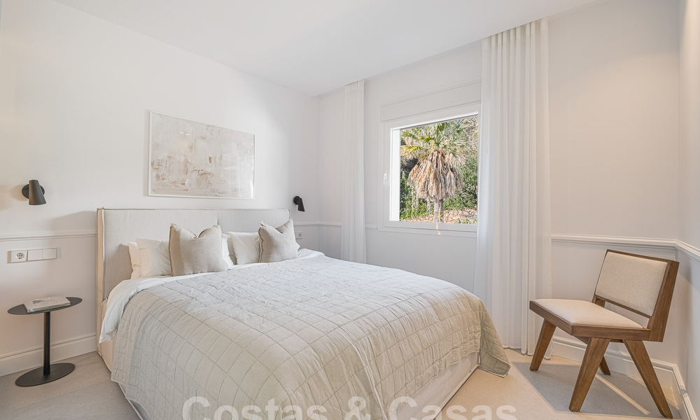 Very charming and spacious luxury penthouse for sale with open sea views from the solarium in La Quinta, Benahavis - Marbella 49980