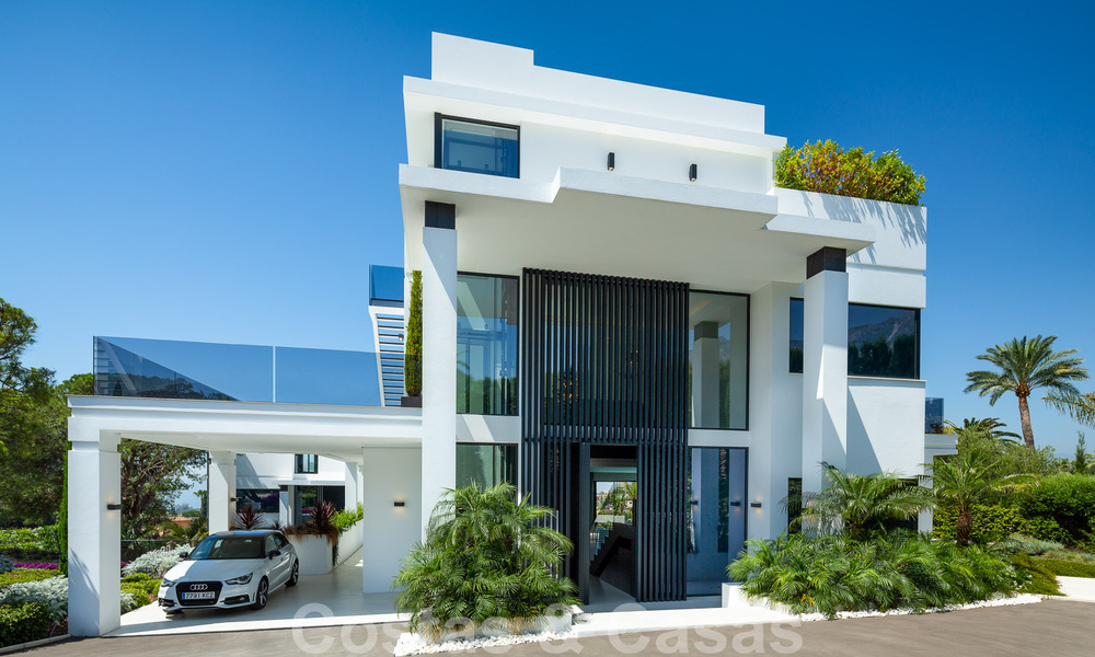 Contemporary, detached luxury villa for sale with panoramic mountain and sea views, heart of Marbella's Golden Mile 49882