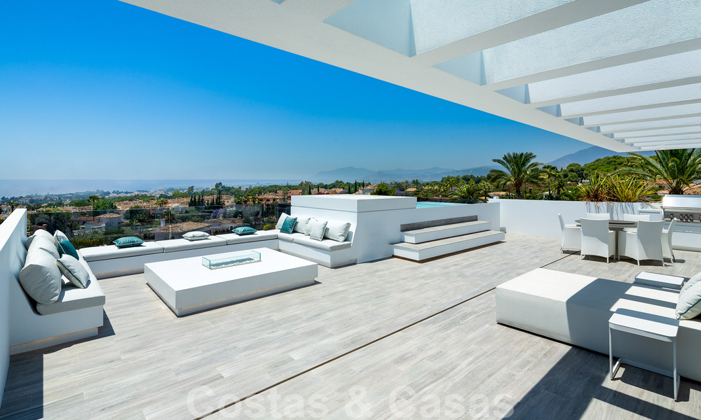 Contemporary, detached luxury villa for sale with panoramic mountain and sea views, heart of Marbella's Golden Mile 49885