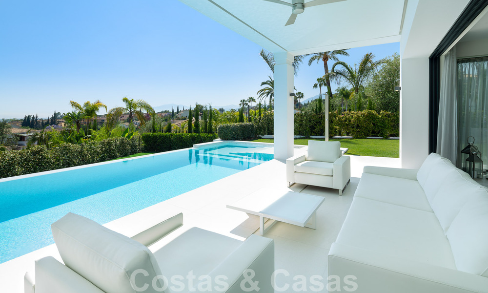 Contemporary, detached luxury villa for sale with panoramic mountain and sea views, heart of Marbella's Golden Mile 49891