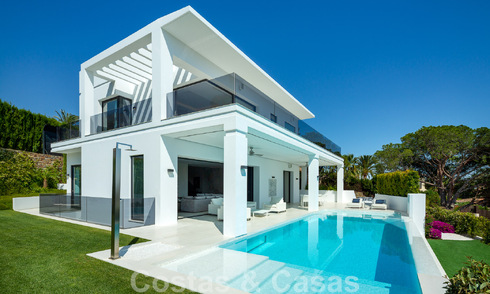 Contemporary, detached luxury villa for sale with panoramic mountain and sea views, heart of Marbella's Golden Mile 49893