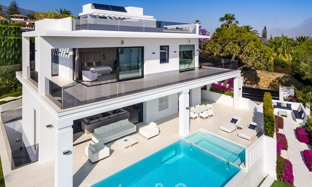 Contemporary, detached luxury villa for sale with panoramic mountain and sea views, heart of Marbella's Golden Mile 49897