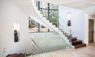 Modern and luxurious villa for sale, centrally located within walking distance to the beach on Marbella's Golden Mile 60482 