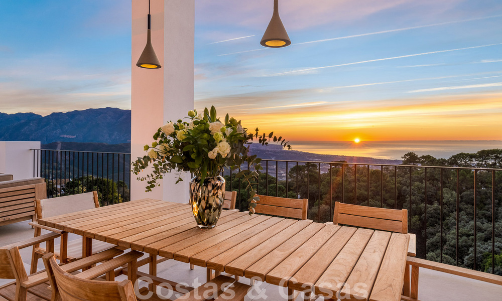 Mediterranean luxury villa for sale with a contemporary feel and stunning sea views in the exclusive La Zagaleta Golf resort, Benahavis - Marbella 49343