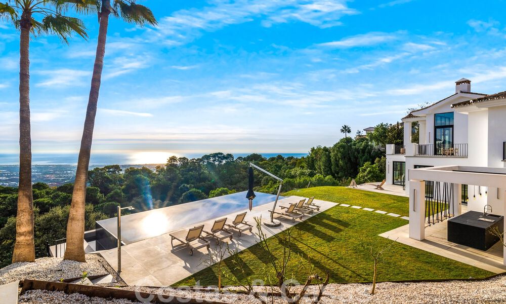 Mediterranean luxury villa for sale with a contemporary feel and stunning sea views in the exclusive La Zagaleta Golf resort, Benahavis - Marbella 49355