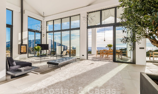 Mediterranean luxury villa for sale with a contemporary feel and stunning sea views in the exclusive La Zagaleta Golf resort, Benahavis - Marbella 49358 