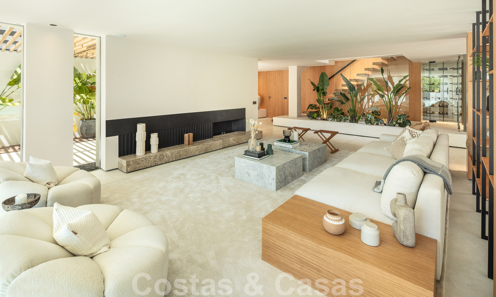 Modern luxury villa for sale with contemporary design, located a short distance from Puerto Banus, Marbella 49424