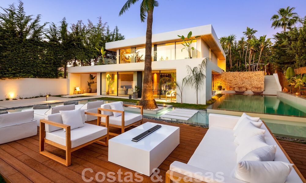 Modern luxury villa for sale with contemporary design, located a short distance from Puerto Banus, Marbella 49435