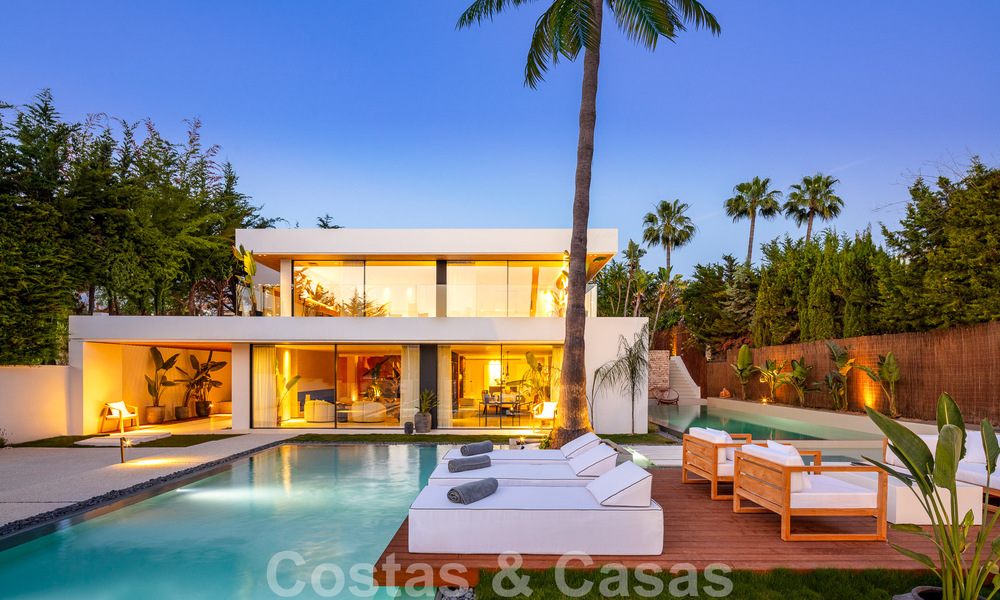 Modern luxury villa for sale with contemporary design, located a short distance from Puerto Banus, Marbella 49436