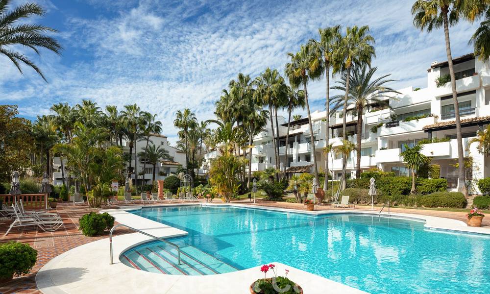 Magnificent luxury penthouse with spacious terraces and 4 bedrooms for sale in Puente Romano Resort, Golden Mile, Marbella 49736