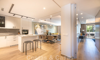 Sophisticated apartment for sale a few steps from the beach, located in Puente Romano on the Golden Mile in Marbella 49771 