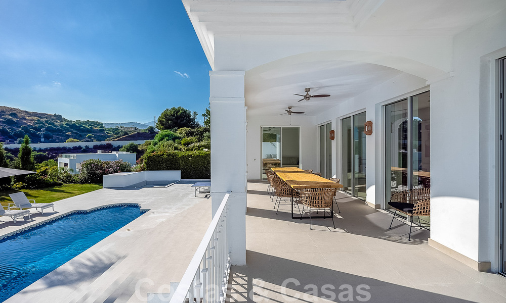 Spacious Mediterranean villa for sale located in a privileged urbanisation of Nueva Andalucia, Marbella 50598