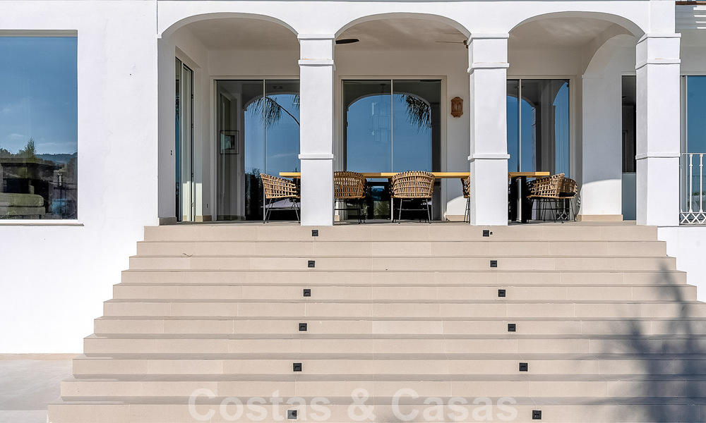 Spacious Mediterranean villa for sale located in a privileged urbanisation of Nueva Andalucia, Marbella 50599