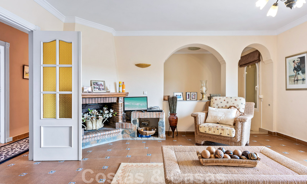 Spanish country villa for sale on extensive plot located in quiet area a short distance from Estepona centre 50892