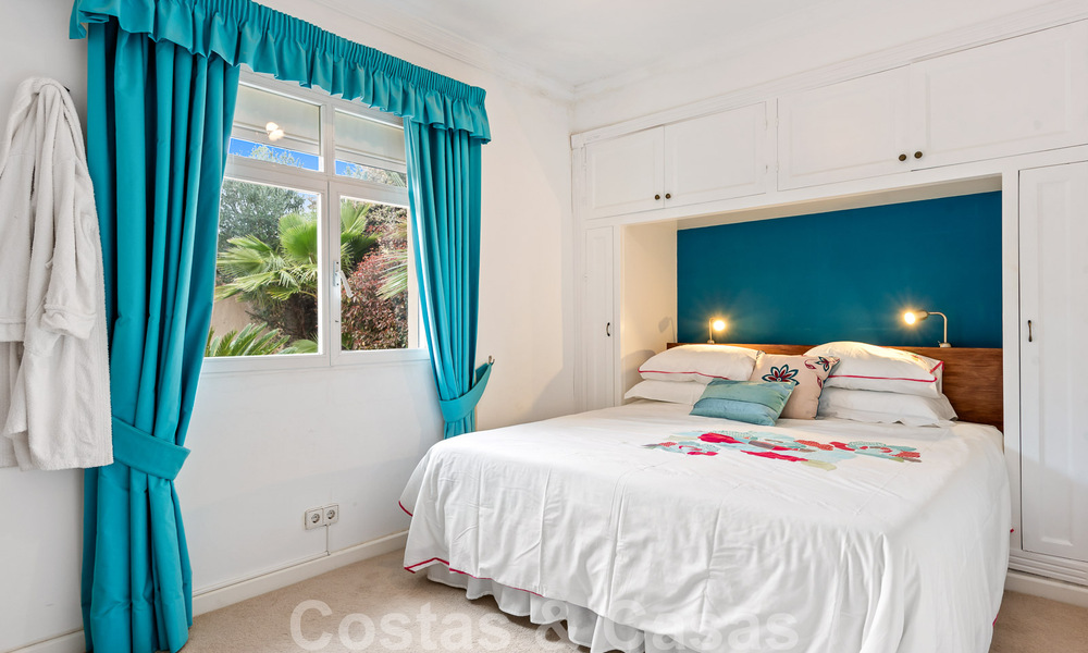 Spanish country villa for sale on extensive plot located in quiet area a short distance from Estepona centre 50895