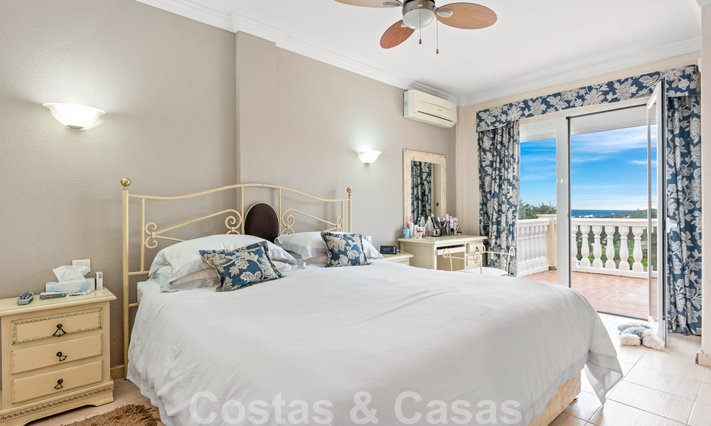 Spanish country villa for sale on extensive plot located in quiet area a short distance from Estepona centre 50899