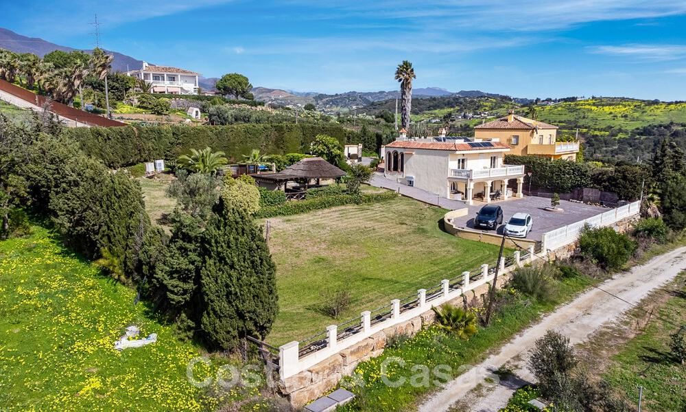 Spanish country villa for sale on extensive plot located in quiet area a short distance from Estepona centre 50915