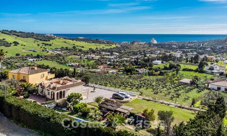 Spanish country villa for sale on extensive plot located in quiet area a short distance from Estepona centre 50919