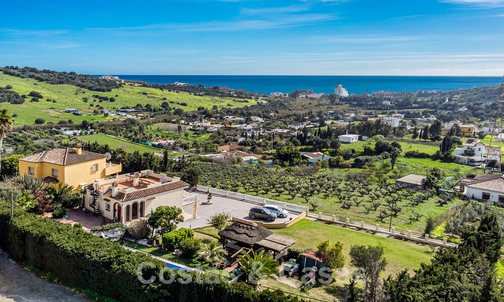 Spanish country villa for sale on extensive plot located in quiet area a short distance from Estepona centre 50919