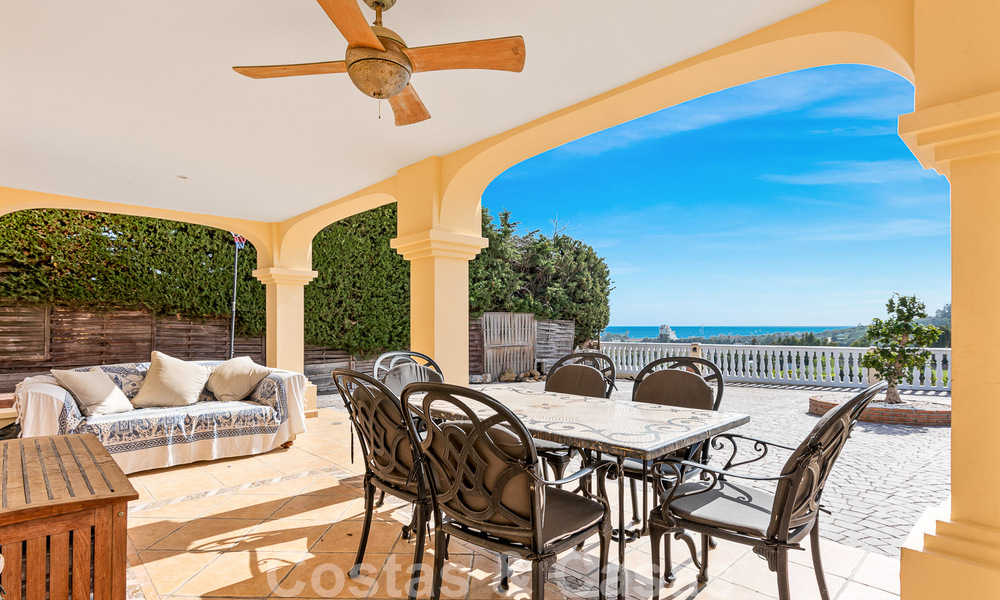 Spanish country villa for sale on extensive plot located in quiet area a short distance from Estepona centre 50925