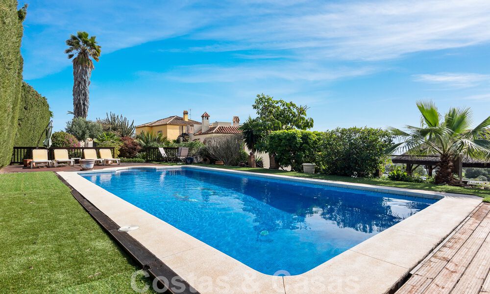 Spanish country villa for sale on extensive plot located in quiet area a short distance from Estepona centre 50929