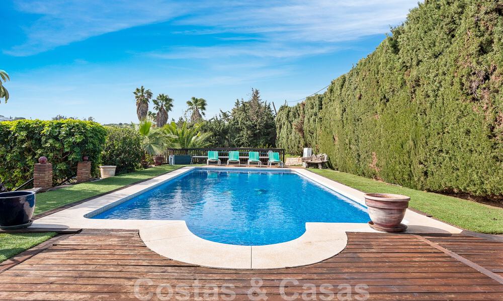 Spanish country villa for sale on extensive plot located in quiet area a short distance from Estepona centre 50931
