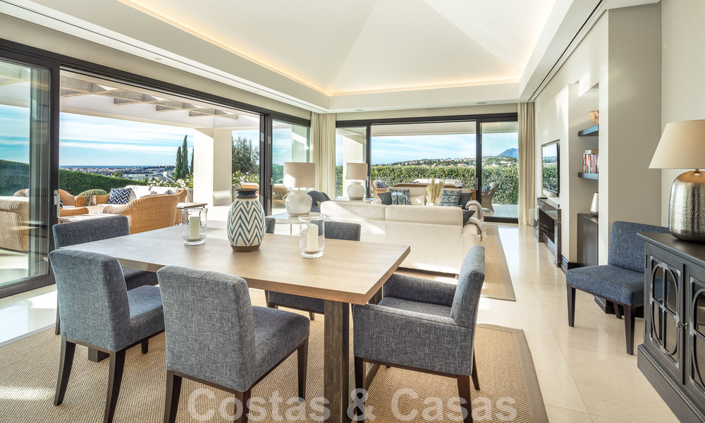 Detached, Mediterranean luxury villa for sale with heated pool and sea views surrounded by golf courses in Nueva Andalucia, Marbella 50714