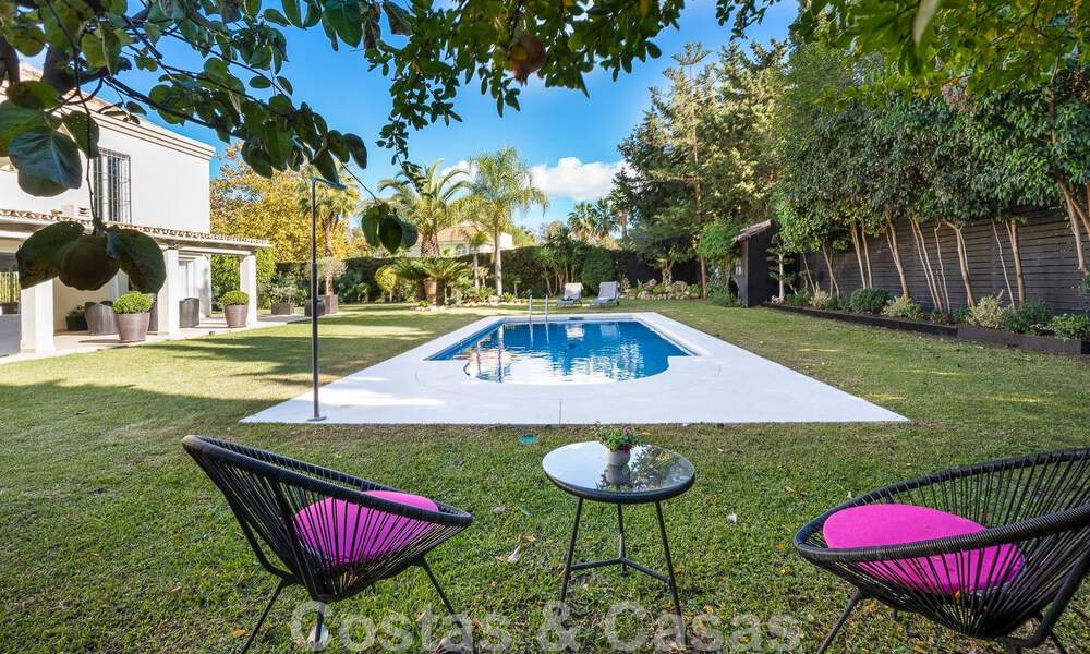 Mediterranean luxury villa for sale with 5 bedrooms in prestigious golf surroundings in Nueva Andalucia's valley, Marbella 50842