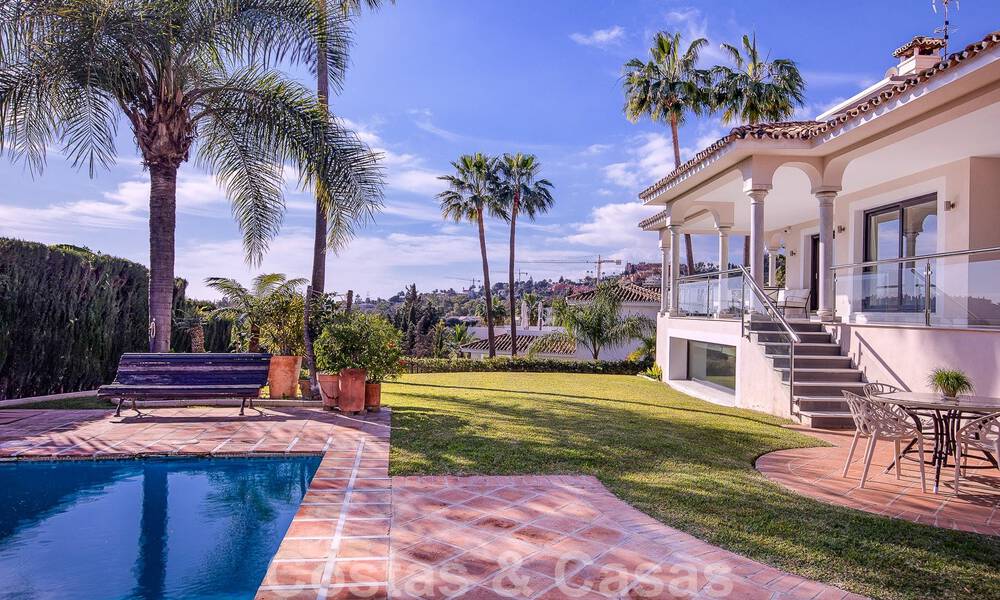 Spanish luxury villa for sale with Mediterranean architecture located in the heart of Nueva Andalucia's golf valley in Marbella 50657