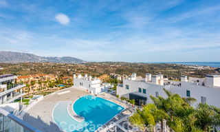 Move-in ready, spacious penthouse for sale with private pool and panoramic golf and sea views, adjacent to a golf club in Mijas, Costa del Sol 50517 