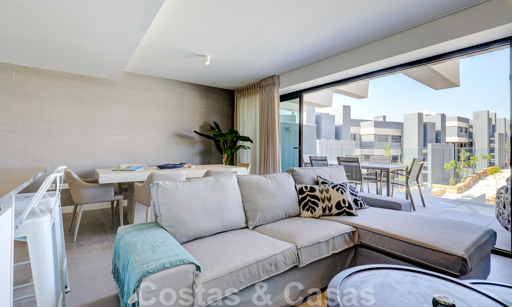 Move-in ready, modern 3-bedroom apartment for sale in a golf resort on the New Golden Mile, between Marbella and Estepona 50813
