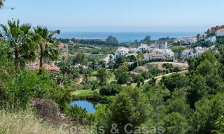 Move-in ready, modern 3-bedroom apartment for sale in a golf resort on the New Golden Mile, between Marbella and Estepona 51008 