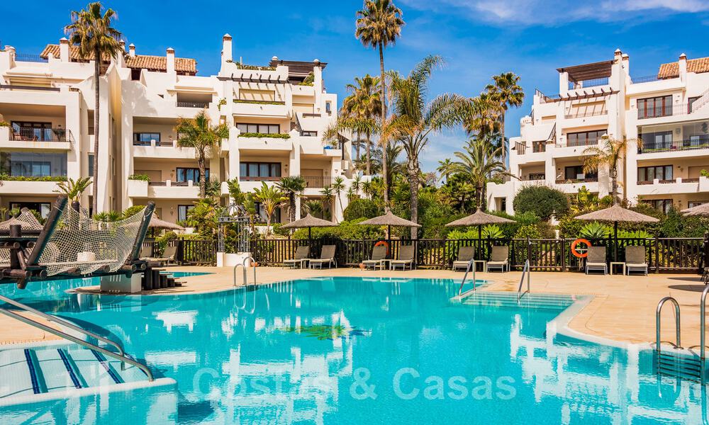 Spacious, stylish apartment for sale in gated complex on frontline beach with sea views, on the New Golden Mile, Marbella - Estepona 51292