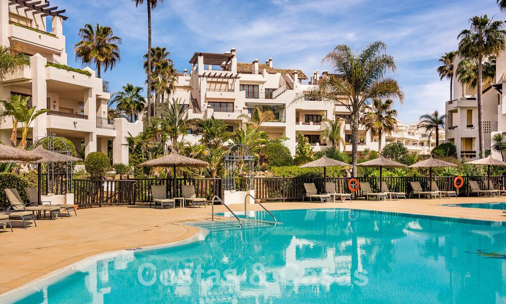 Spacious, stylish apartment for sale in gated complex on frontline beach with sea views, on the New Golden Mile, Marbella - Estepona 51339