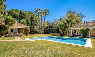 Detached Mediterranean-style luxury villa for sale a stone's throw from the beach and amenities in prestigious Guadalmina Baja in Marbella 51266 
