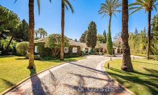 Detached Mediterranean-style luxury villa for sale a stone's throw from the beach and amenities in prestigious Guadalmina Baja in Marbella 51277 