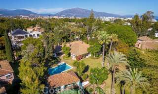 Detached Mediterranean-style luxury villa for sale a stone's throw from the beach and amenities in prestigious Guadalmina Baja in Marbella 51282 