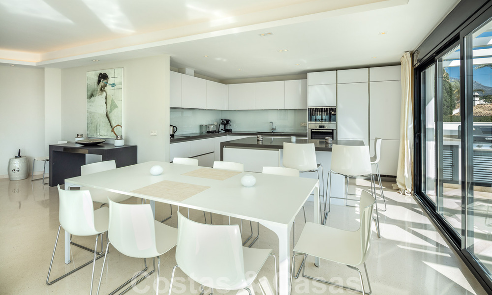 Spanish luxury villa for sale with contemporary Mediterranean architecture located in the heart of Nueva Andalucia's golf valley in Marbella 51223