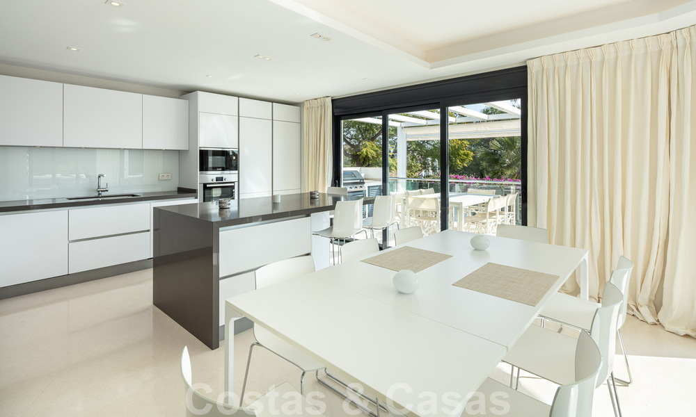 Spanish luxury villa for sale with contemporary Mediterranean architecture located in the heart of Nueva Andalucia's golf valley in Marbella 51224