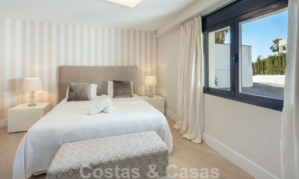 Spanish luxury villa for sale with contemporary Mediterranean architecture located in the heart of Nueva Andalucia's golf valley in Marbella 51231