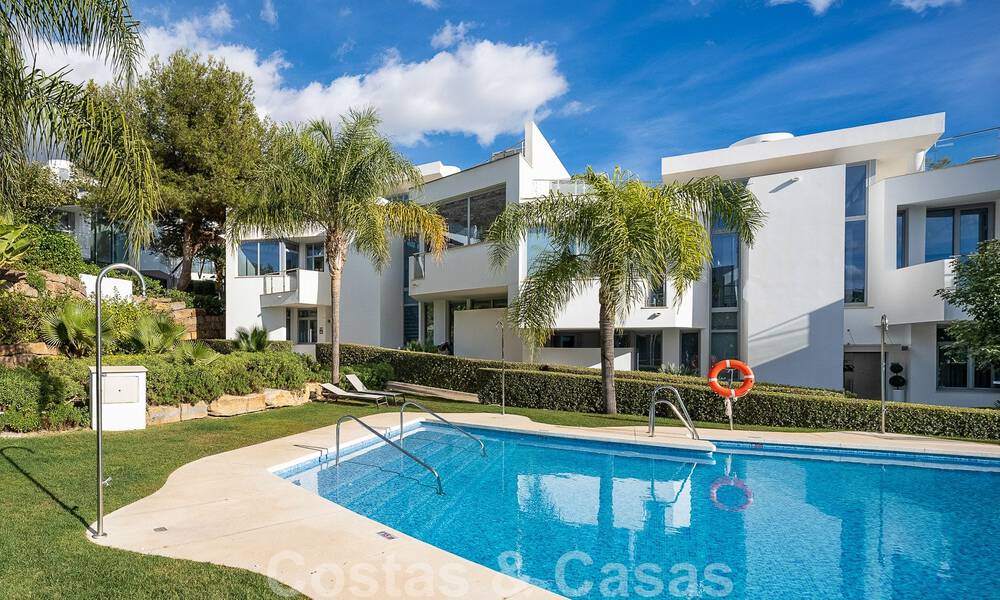 Spacious semi-detached house for sale with spectacular sea views, in Sierra Blanca on the Golden Mile of Marbella 51113