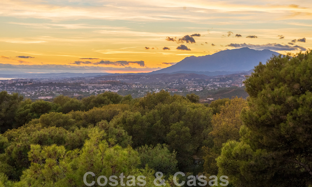 Spacious semi-detached house for sale with spectacular sea views, in Sierra Blanca on the Golden Mile of Marbella 51131