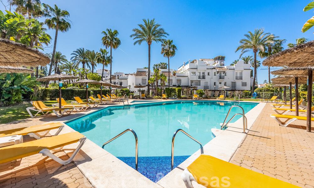 3 bedroom apartment for sale in beachfront, gated complex a few steps from the beach in San Pedro, Marbella 51164