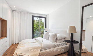 New luxury villa for sale with a contemporary architectural style located in a secure community of Nueva Andalucia, Marbella 782521 
