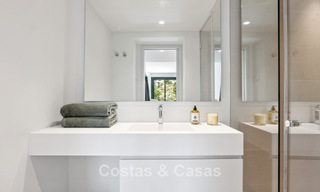 New luxury villa for sale with a contemporary architectural style located in a secure community of Nueva Andalucia, Marbella 782522 