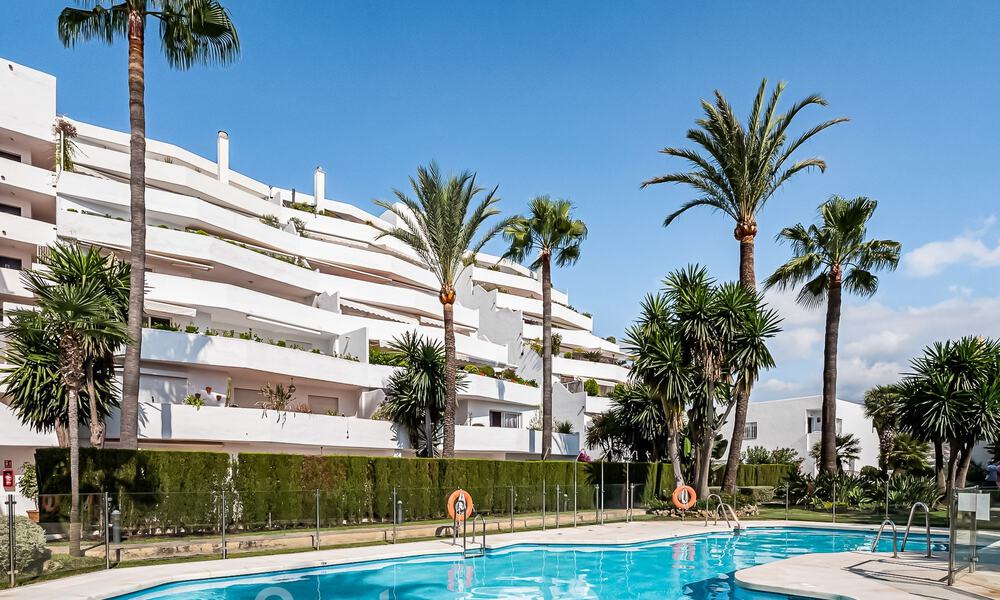 Fully refurbished apartment for sale, with large terrace, walking distance to amenities and even Puerto Banus, Marbella 51471
