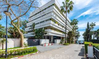 Luxury apartment in an exclusive beach complex on the Golden Mile close to Marbella centre 51610 