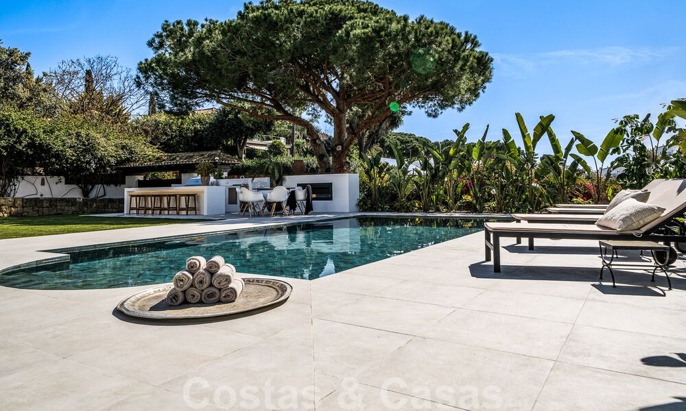 Luxurious Andalusian villa with partial sea views for sale, east of Marbella city 52394